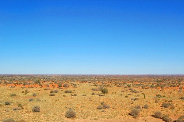 Desert ("Simpson Desert" by tensaibuta is licensed under CC BY 2.0)